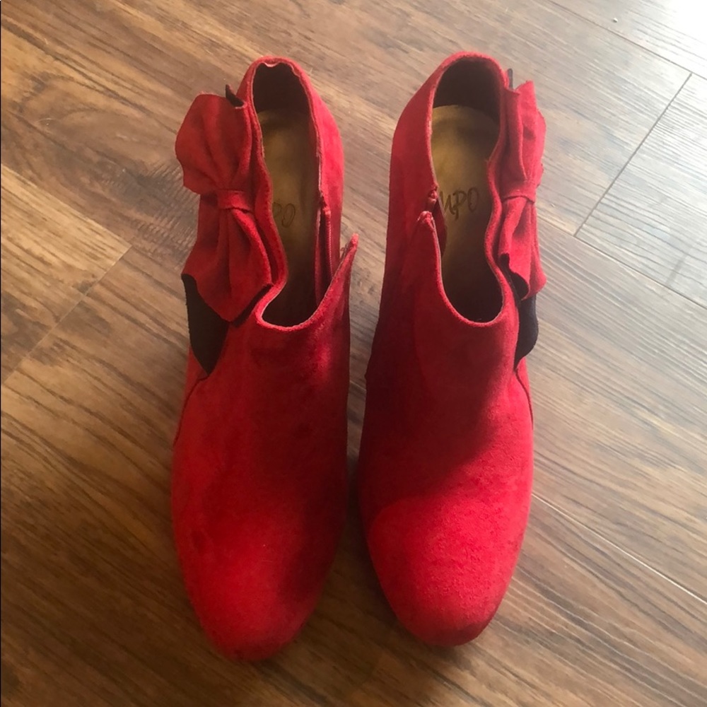 Women’s Red booties